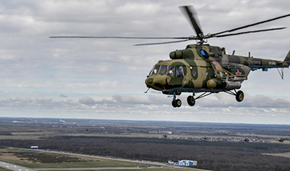 Вертолеты ЗВО совершили более 30 ночных полетов над Петербургом - tvspb.ru