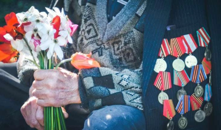 В Кронштадтском районе ветеранам вручили медали к 75-летию Победы - tvspb.ru