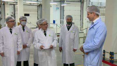 Петербургские фармацевты передали Вьетнаму партию препарата для лечения больных с COVID