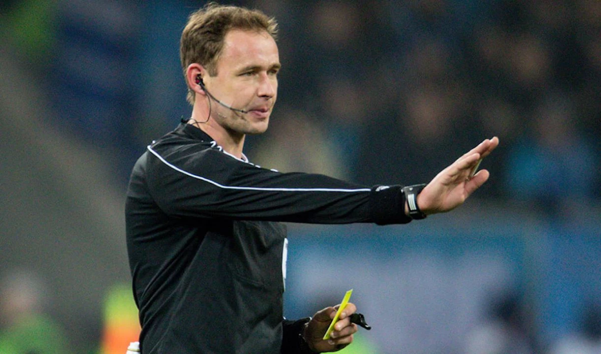 Главным арбитром матча «Зенит» – «Оренбург» назначен Виталий Мешков - tvspb.ru