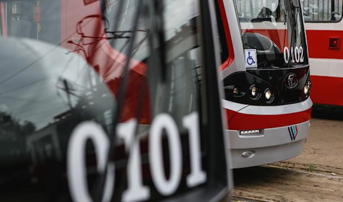 Пассажирам трамвая «Витязь» напомнят о защитниках Отечества - tvspb.ru