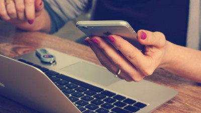 Дуров объяснил сбой работы Telegraph жалобами из России