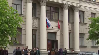 В Петербурге для 15,5 тысяч человек начался ЕГЭ по профильной математике