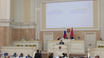 Оборудование для школ и социальная поддержка горожан: Какие вопросы решал Александр Беглов на этой неделе