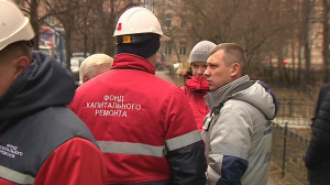 Глава Жилкома проверил ход работ по капремонту в домах Красногвардейского и Центрального районов