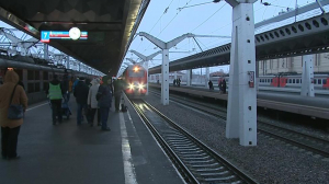 Медики встретили в Петербурге поезд из Кореи