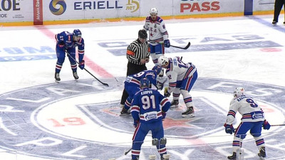 КХЛ может приостановить сезон из-за коронавируса