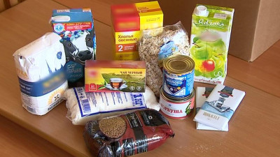 Петербургским детям и подросткам выдали более 600 тысяч продуктовых наборов
