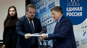 Волонтерский центр партии «Единая Россия» за месяц работы помог 5 тысячам петербуржцев