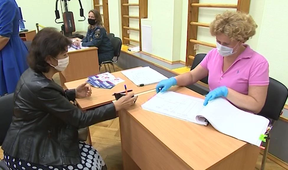 В Петербурге по поправкам в Конституцию проголосовали уже более 2,5 млн человек - tvspb.ru