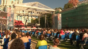 Опера «Капулети и Монтекки» возле Смольного собора