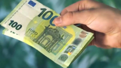 В Германии проводят эксперимент с безвозмездной раздачей денег