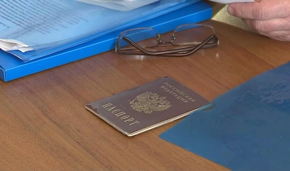 Петербуржцам рассказали, как быстро заменить водительские права и паспорт - tvspb.ru