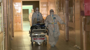В неинфекционных больницах города усилили меры безопасности в связи с ростом числа заболевших коронавирусом