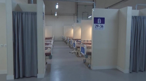 Во временном госпитале в «Ленэкспо» для больных коронавирусом оборудовали павильоны 5 и 5А