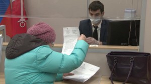 Губернатор Александр Беглов проверил, как работает первый в городе центр государственных услуг «Открытый район»