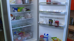 Товарное соседство: как навести порядок в холодильнике, чтобы он не стал территорией опасности
