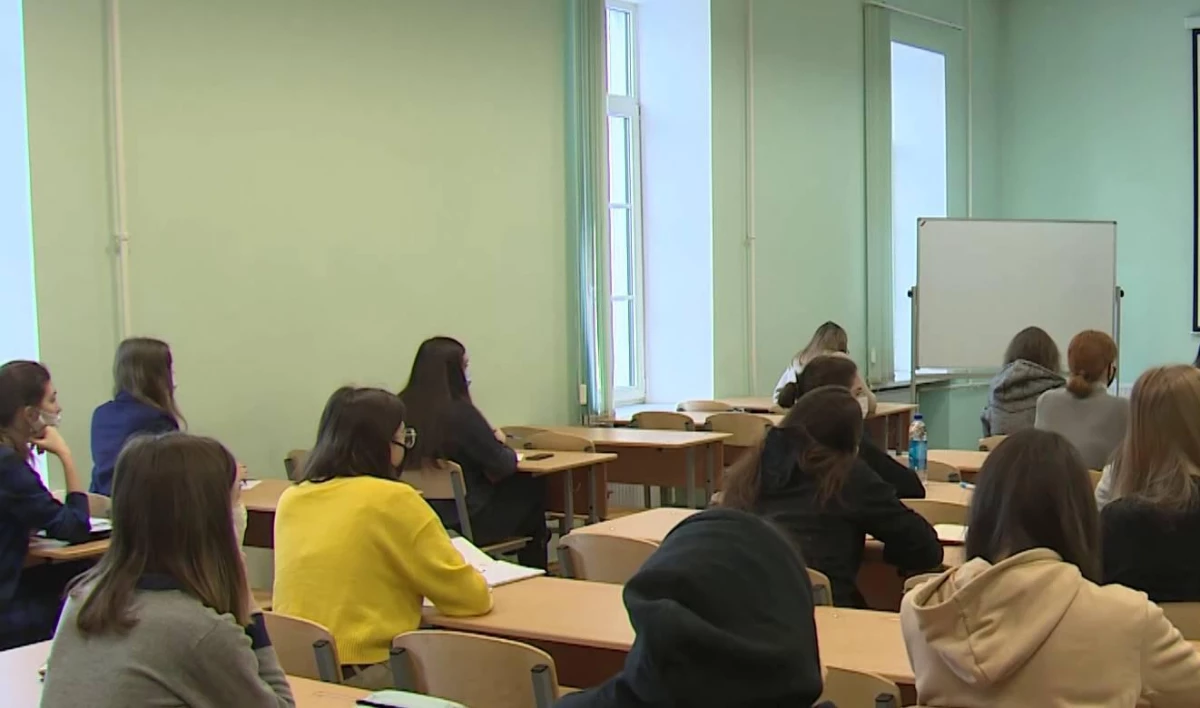 Студенты еще из шести стран смогут вернуться в Россию для очного обучения - tvspb.ru