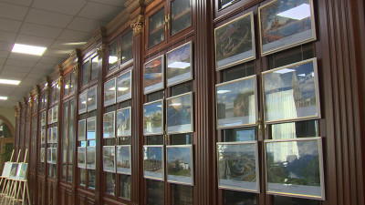 В Горном университете открылась выставка фотографий Всемирного наследия ЮНЕСКО