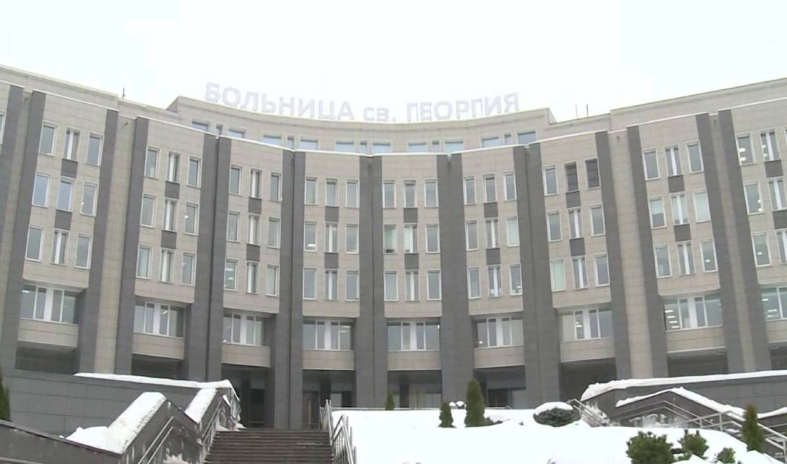 Врачи больницы Святого Георгия вылечили пациента с коронавирусом, который 10 раз пережил клиническую смерть - tvspb.ru
