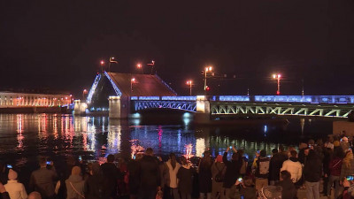 Как в Петербурге прошло лазерное шоу, посвященное Юрию Гагарину