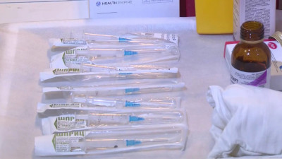 Сотрудников «Царского Села» привили от коронавируса прямо на рабочих местах