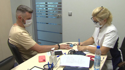 Сотрудники петербургских предприятий продолжают прививаться на работе