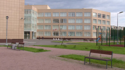 МЧС проверило школы трех районов Петербурга на готовность к 1 сентября