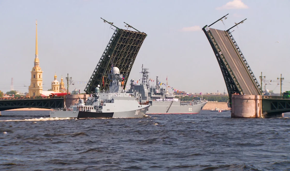 Центр города, КАД, мосты: Как День ВМФ изменит движение в Петербурге - tvspb.ru