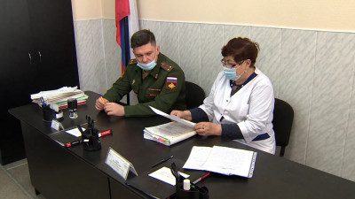 На призывных пунктах Петербурга рассказали, как проходит медосмотр новобранцев