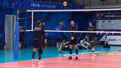 Волейбольный «Зенит» готовится к игре с одноклубниками из Казани