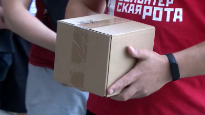 Волонтеры устроили флешмоб в благодарность медикам