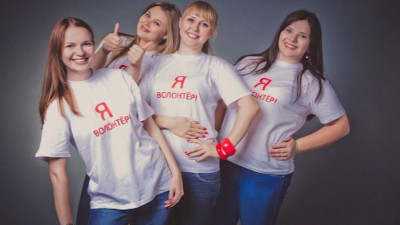 Добровольцы не рекомендуют становиться волонтерами людям, проживающим с детьми и пожилыми