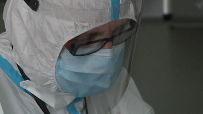 Врач из Петербурга заявила, что «омикрон» невозможно отличить от других респираторных инфекций