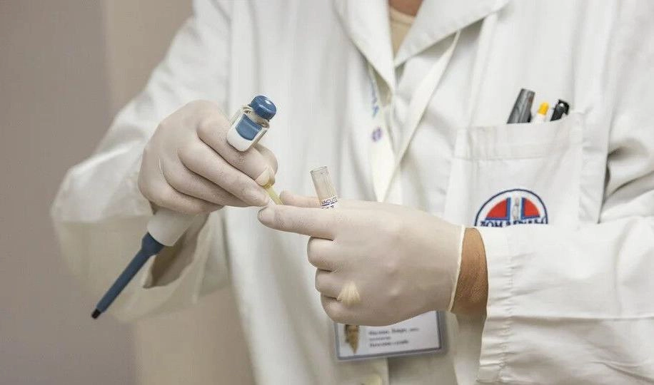 В Петербурге начались клинические испытания третьей вакцины от коронавируса - tvspb.ru