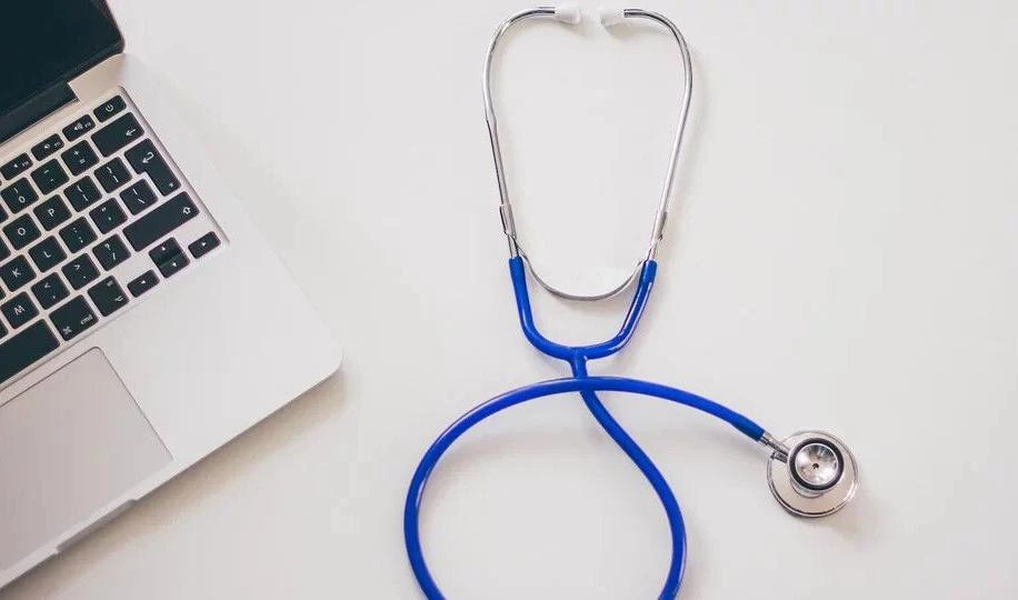 В Петербурге началась продажа лекарств через интернет - tvspb.ru