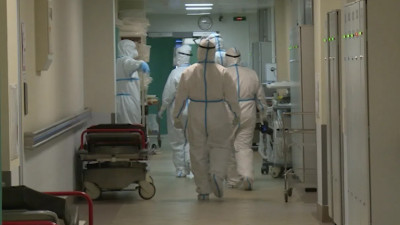 1,2 тысячи петербуржцев заразились COVID-19 за сутки