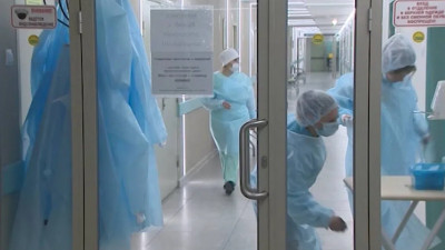 В петербургских стационарах на лечении от COVID находятся 4,5 тысячи горожан