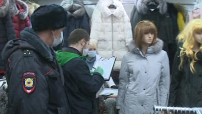 В Петродворцовом районе проверяют торговые пространства на соблюдение мер безопасности