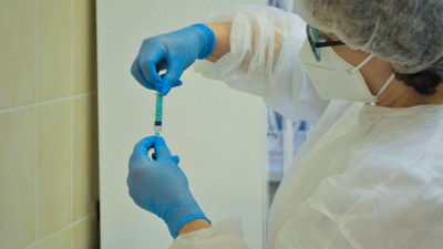 В Петербурге ожидают поставку почти 14 тысяч доз вакцины «ЭпиВакКорона»