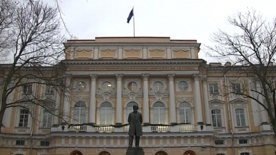 Мишустин утвердил квоты на целевое обучение в вузах в 2021 году