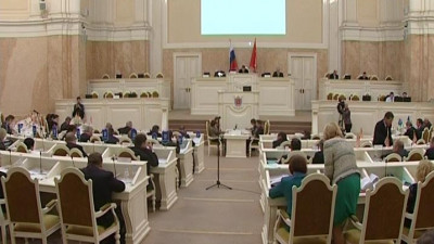 Горизбирком заканчивает обработку итоговых протоколов. В ЗакС проходят шесть партий