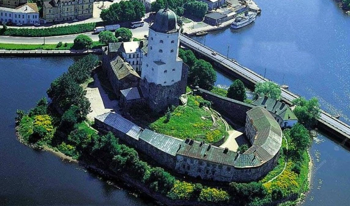 Минкультуры выделит еще 254,3 млн рублей на реставрацию Выборгского замка - tvspb.ru