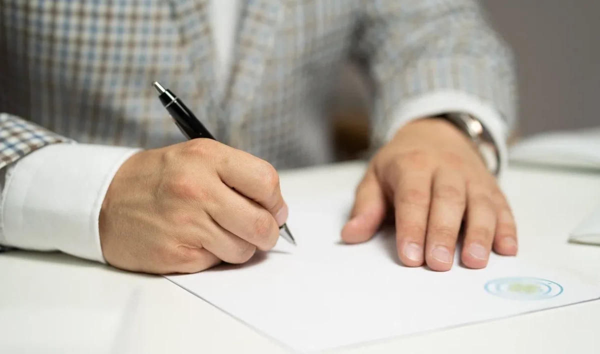 Петербургская избирательная комиссия утвердила кандидатов на выборы в ЗакС от двух партий - tvspb.ru