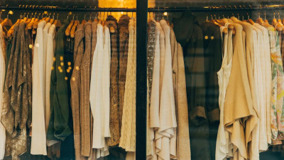 Компания H&amp;M приостанавливает продажи в России