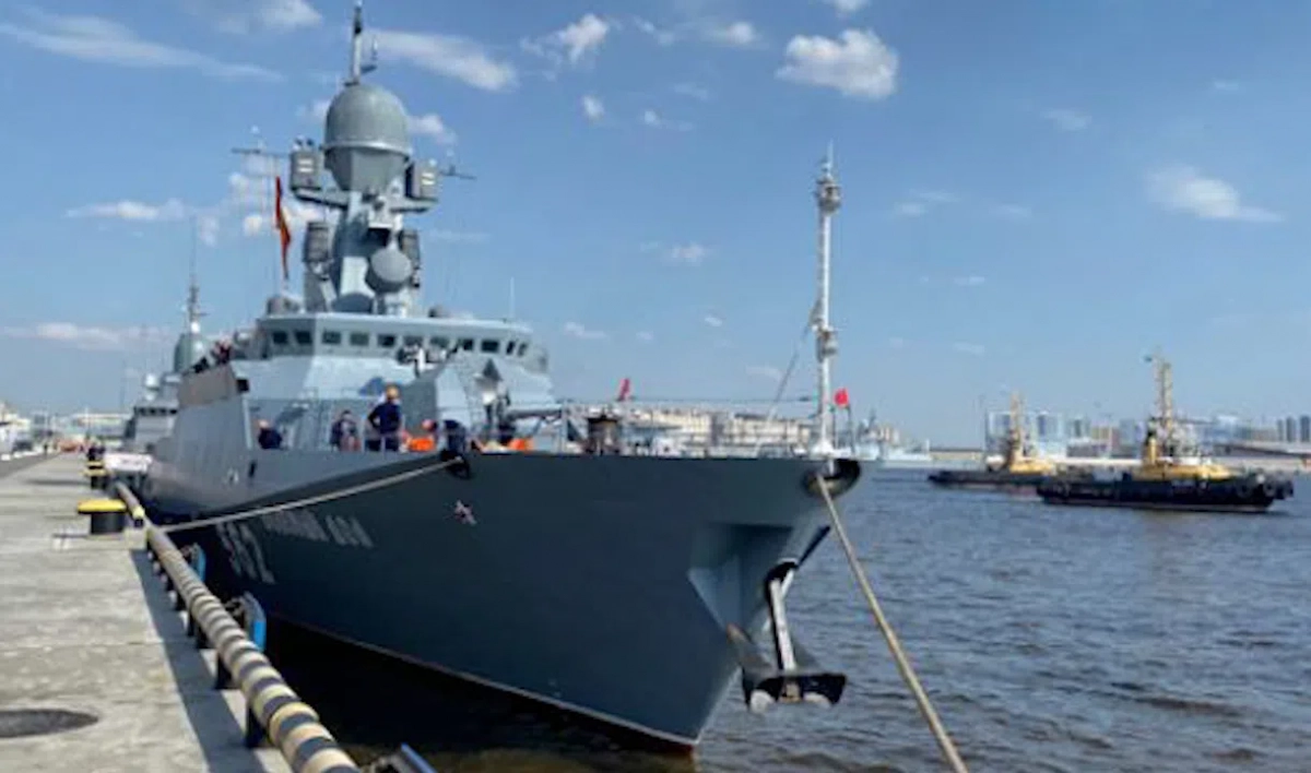 В Петербург прибыли корабли, принимающие участие в Военно-морском салоне - tvspb.ru