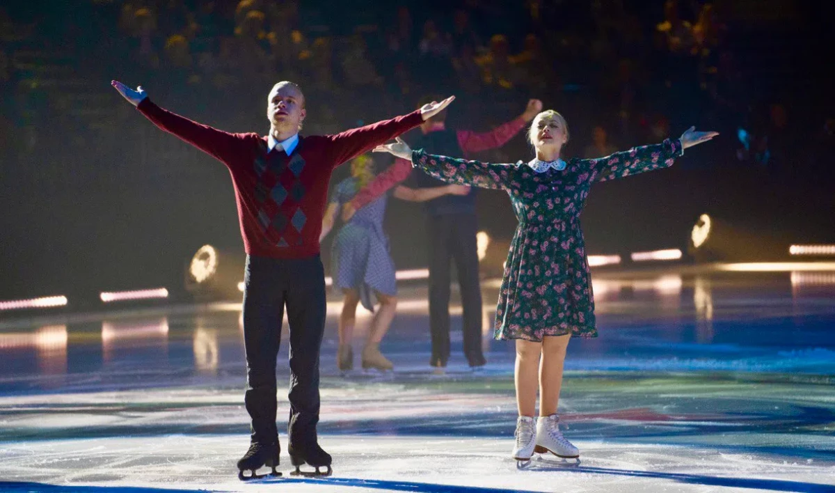 Фигуристы и артисты выступили в Ледовом дворце в честь Дня Победы - tvspb.ru
