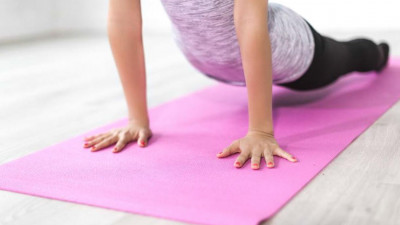 Фитнес-тренер показала, как выполнять растяжку