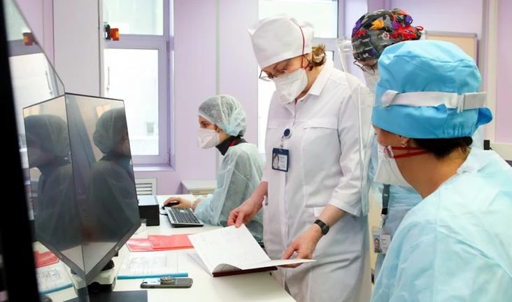 Больше 7 тысяч медиков, пострадавших от COVID, получили выплаты с февраля - tvspb.ru