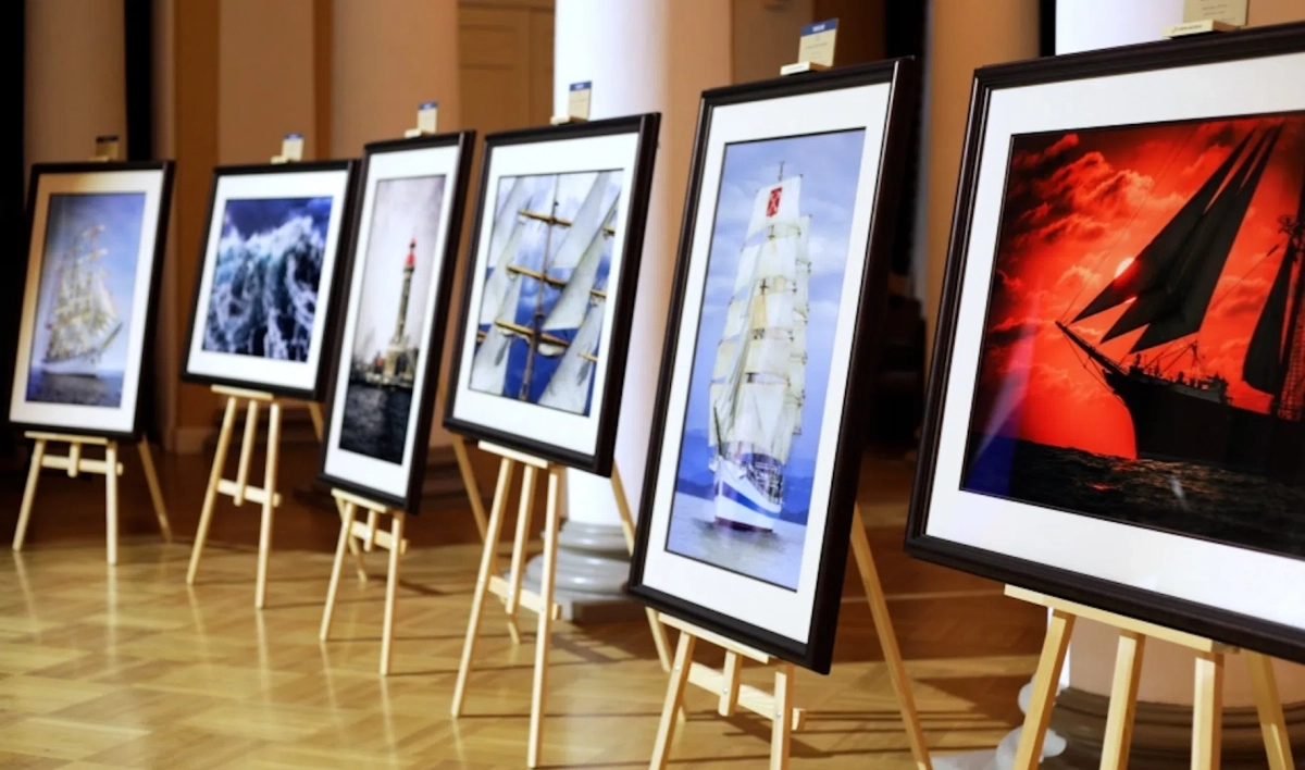 В Адмиралтействе завершила работу выставка посвященная Главному военно-морскому параду и 325-летию флота - tvspb.ru